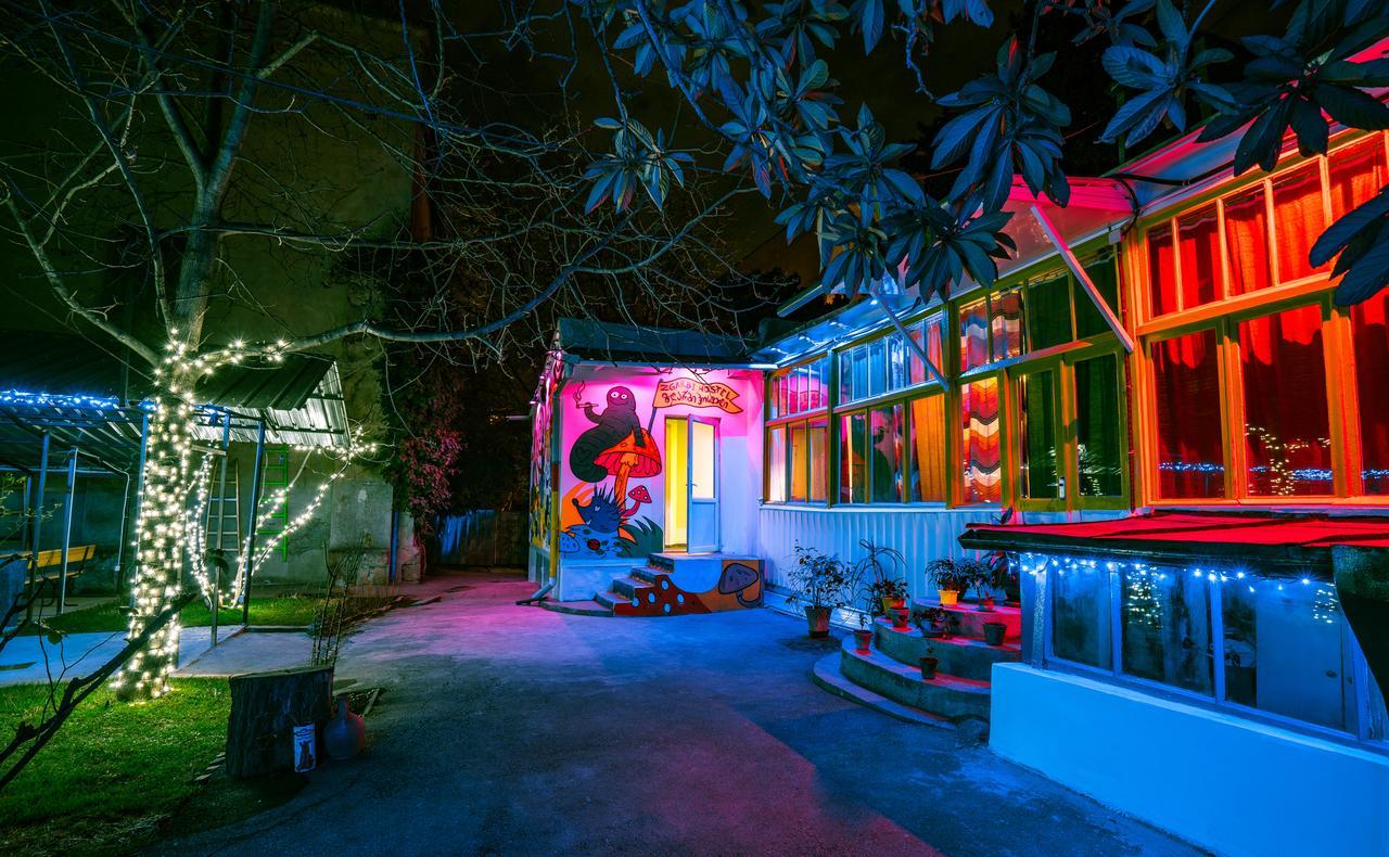 Zgarbi Hostel 트빌리시 외부 사진