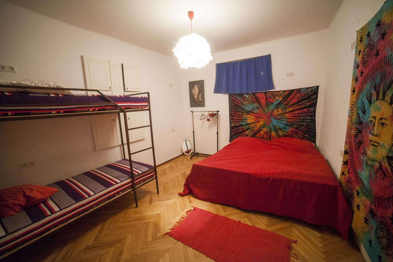 Zgarbi Hostel 트빌리시 외부 사진
